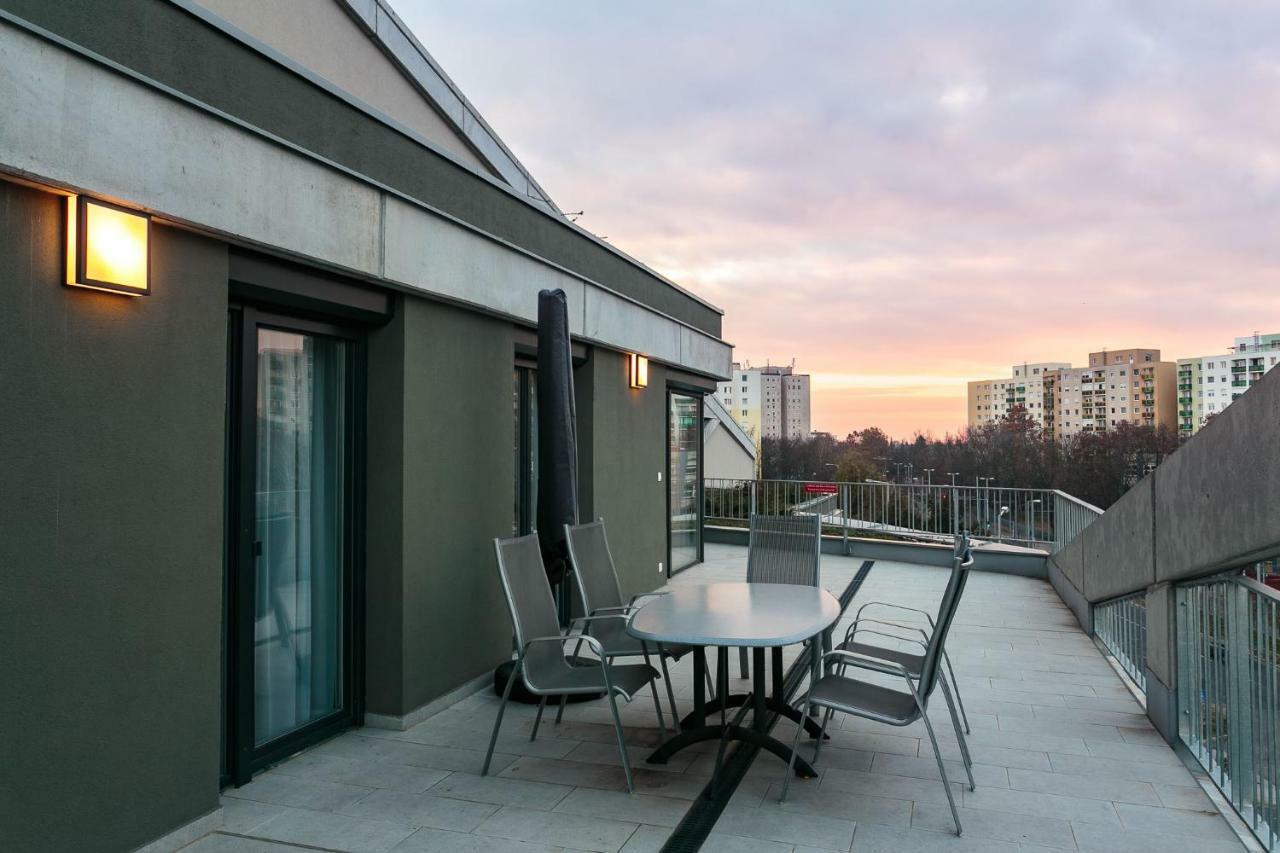 Doczy Private Apartment Debrecen Exterior foto